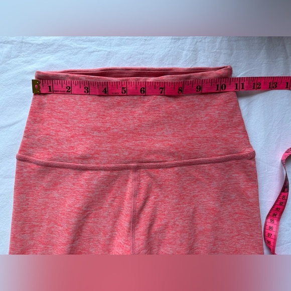 Beyond Yoga Caught In The Midi Space Dye Leggings in Light Pink Heather Small - Picture 9 of 14
